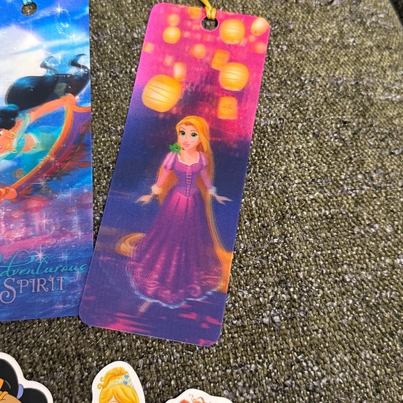 Disney bundle - Picture 5 of 9